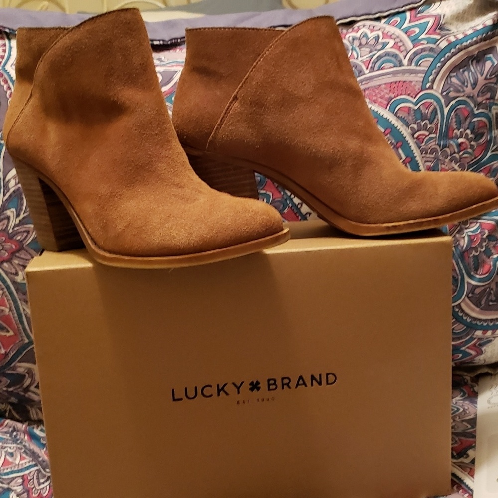 Lucky Brand Eesa suede ankle boots